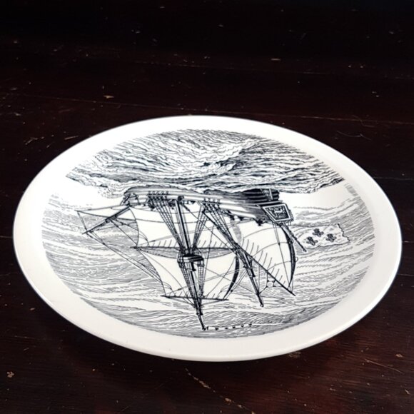 Wedgwood Historical Canadian Vessel Series The Griffon Dinner Plate - Picture 7 of 9